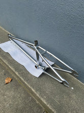 Load image into Gallery viewer, NOS 2005 Supercross MX L Frame 21.5” TT