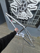 Load image into Gallery viewer, NOS 2005 Supercross MX L Frame 21.5” TT