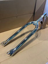 Load image into Gallery viewer, NOS Robinson Racing 24” Cruiser Fork 1” Threaded
