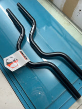 Load image into Gallery viewer, BOX Triple Taper Handlebar 3” x 21” - Black