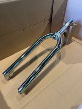 Load image into Gallery viewer, NOS Robinson Racing 24” Cruiser Fork 1” Threaded