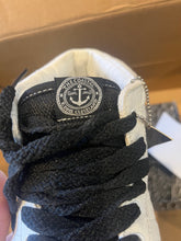 Load image into Gallery viewer, **NOS Lotek Coastal Shoes - Size 10 - White **NOS