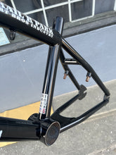 Load image into Gallery viewer, Dirt Bros Indusrty Trail R Park Frame NOS 20.5 - Black