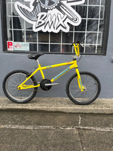 Load image into Gallery viewer, **USED** Hoffman Flash 1997 or 98?