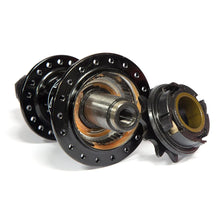 Load image into Gallery viewer, Relic Revolve Cassete Hub - 9T / 10T - RHD - Black