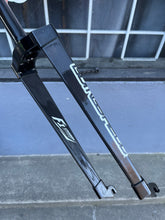 Load image into Gallery viewer, NOS Bombshell F1 Carbon Cruiser Race Fork , 10mm , 24”
