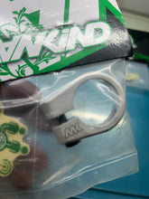Load image into Gallery viewer, Mankind Evolution Seat Post Clamp 28.6mm - white
