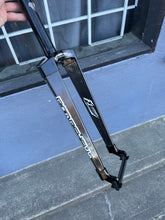 Load image into Gallery viewer, NOS Bombshell F1 Carbon Cruiser Race Fork , 10mm , 24”
