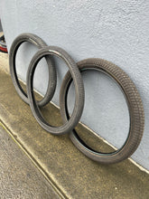 Load image into Gallery viewer, Primo V-Monster tire 3 pack **USED**
