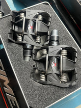 Load image into Gallery viewer, TIME ATAC MX8 Carbon Pedals- Black
