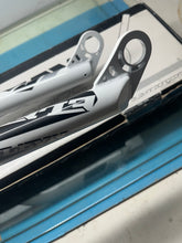 Load image into Gallery viewer, Elevn 8.0 Pro Chromo BMX Fork - 1,1/8” - 20mm dropouts- white
