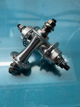 Load image into Gallery viewer, Joytech BMX Hubset -36 hole - 3/8 axle - sealed bearing - freewheel- polished
