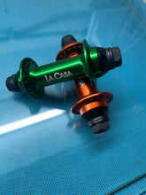 Load image into Gallery viewer, La Casa Hub - 36h - front - female axle - 3/8”
