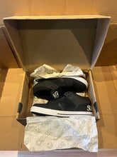 Load image into Gallery viewer, **NOS Osiris / Subrosa NYC 83 Vulc NOS** Size 10.5
