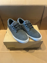 Load image into Gallery viewer, **New Old Stock** Etnies Jameson VULC - Grey / White - size 9.0 -Nthan Williams colourway
