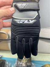 Load image into Gallery viewer, Fly Racing 907 Race Gloves
