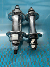 Load image into Gallery viewer, Joytech BMX Hubset -36 hole - 3/8 axle - sealed bearing - freewheel- polished
