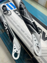 Load image into Gallery viewer, Elevn 8.0 Pro Chromo BMX Fork - 1,1/8” - 20mm dropouts- white
