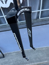 Load image into Gallery viewer, NOS Bombshell F1 Carbon Cruiser Race Fork , 10mm , 24”

