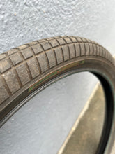 Load image into Gallery viewer, Primo V-Monster tire 3 pack **USED**
